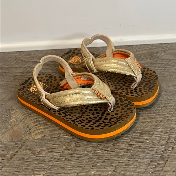 Reef Other - REEF Baby/Little Girl's Ahi Flip Flop Sandals Size 7 Metallic Straps